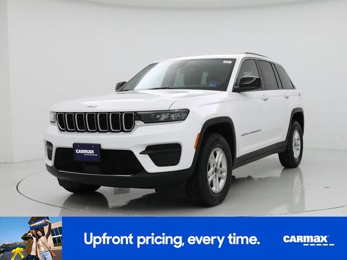 White 2023 Jeep Grand Cherokee Laredo