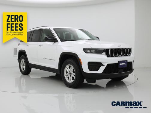 White 2023 Jeep Grand Cherokee Laredo
