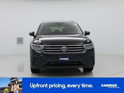 Black 2022 Volkswagen Tiguan SE