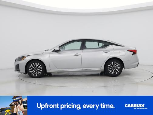 Silver 2023 Nissan Altima SV