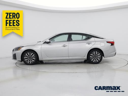 Silver 2023 Nissan Altima SV