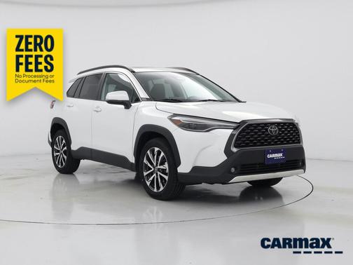White 2023 Toyota Corolla Cross XLE