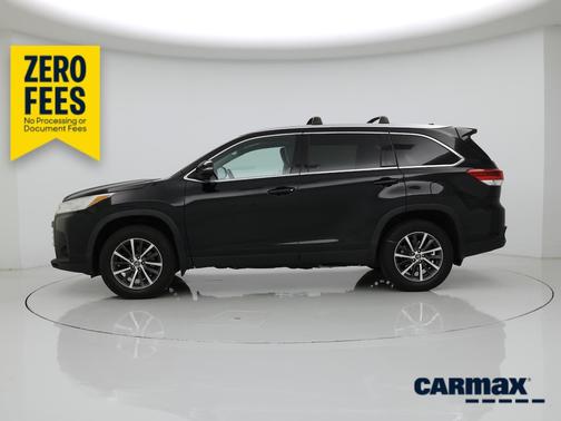 Black 2019 Toyota Highlander XLE