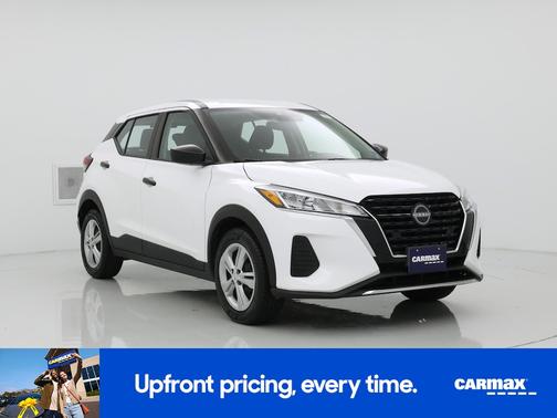 White 2022 Nissan Kicks S