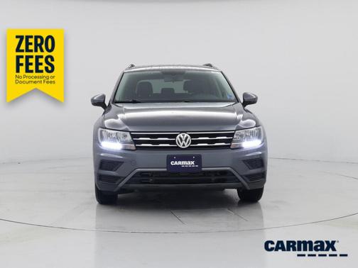 Gray 2019 Volkswagen Tiguan SE
