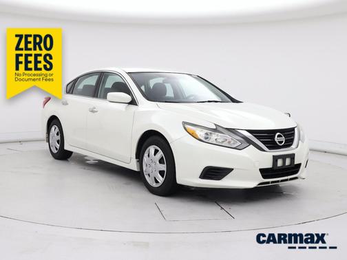 White 2017 Nissan Altima S