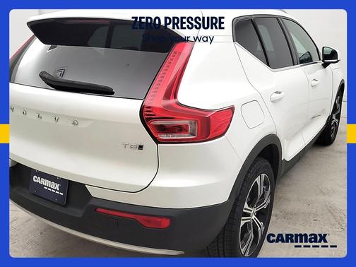 White 2021 Volvo XC40 T5 Inscription