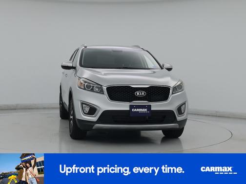 Silver 2017 Kia Sorento EX