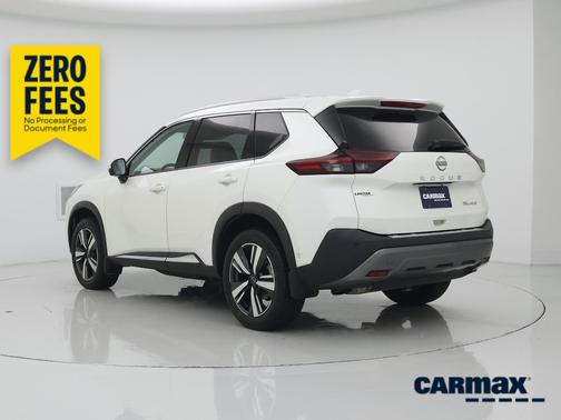 White 2023 Nissan Rogue SL