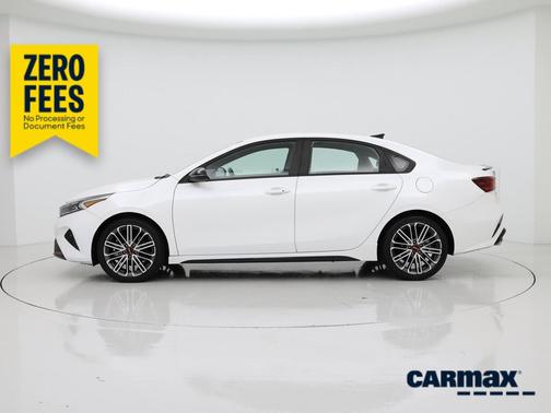 White 2022 Kia Forte GT