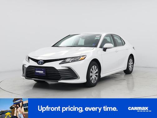 White 2024 Toyota Camry Hybrid LE