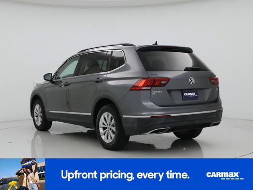 Gray 2018 Volkswagen Tiguan SE