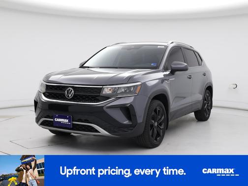 Gray 2023 Volkswagen Taos SE