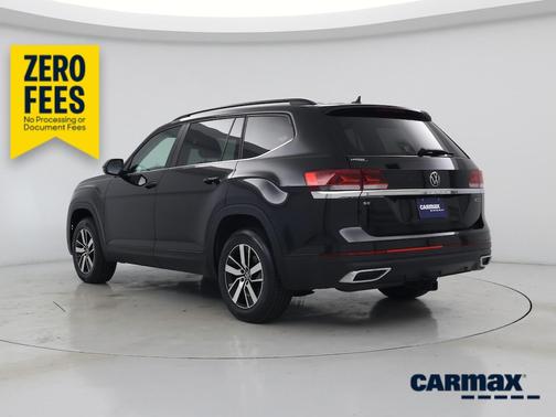 Black 2022 Volkswagen Atlas SE