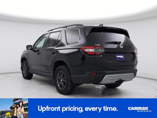Black 2025 Honda Pilot Trailsport