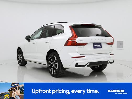 2023 Volvo XC60 B5 Plus Dark Theme