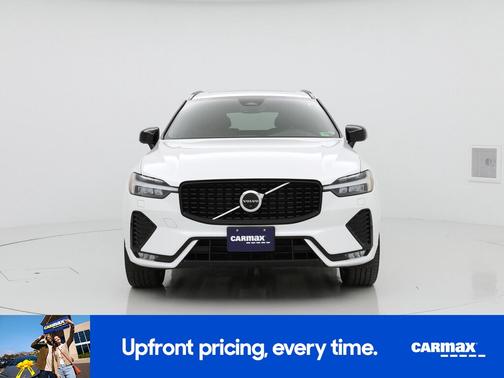 2023 Volvo XC60 B5 Plus Dark Theme