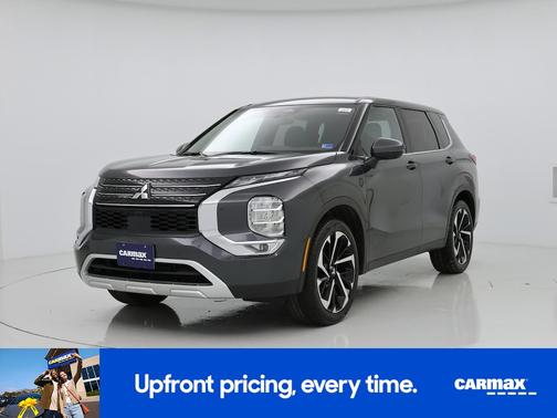 Gray 2024 Mitsubishi Outlander SE