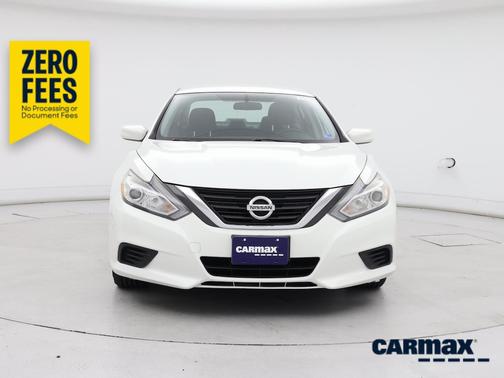 White 2016 Nissan Altima S