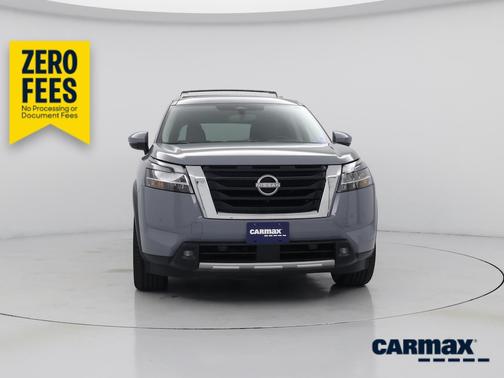 Gray 2022 Nissan Pathfinder Platinum