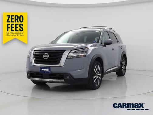 Gray 2022 Nissan Pathfinder Platinum