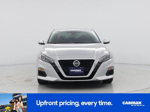 Silver 2022 Nissan Altima SV