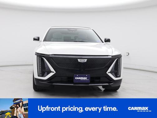 White 2024 Cadillac LYRIQ Sport 1