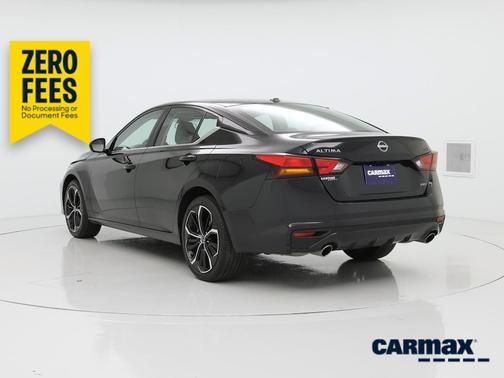 Black 2023 Nissan Altima SR