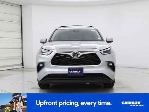 Silver 2023 Toyota Highlander XLE