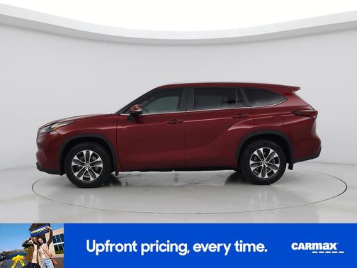 Red 2024 Toyota Highlander XLE