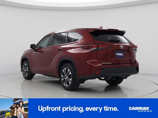 Red 2024 Toyota Highlander XLE