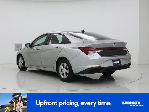 Silver 2021 Hyundai ELANTRA SE