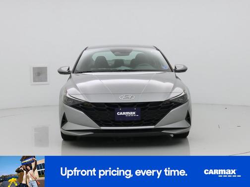 Silver 2021 Hyundai ELANTRA SE