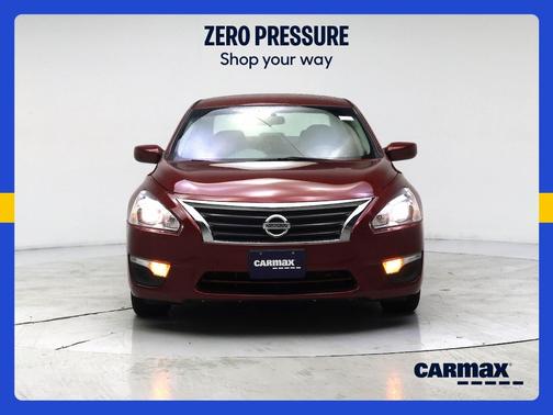 Red 2014 Nissan Altima S