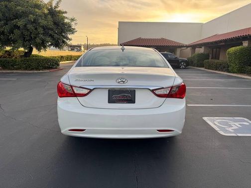 Shimmering White 2013 Hyundai SONATA GLS