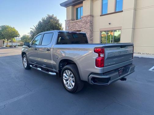Sterling Gray Metallic 2025 Chevrolet Silverado 1500 Custom