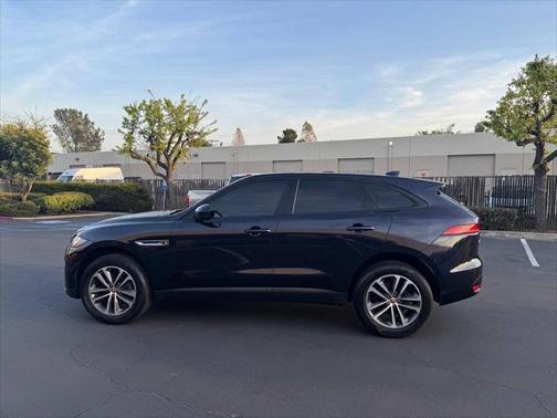 2018 Jaguar F-PACE 25t Premium