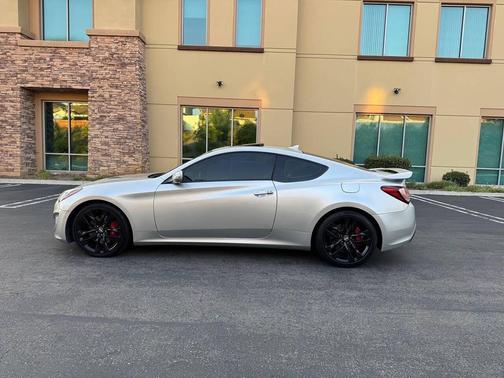 2013 Hyundai Genesis Coupe 3.8 Track