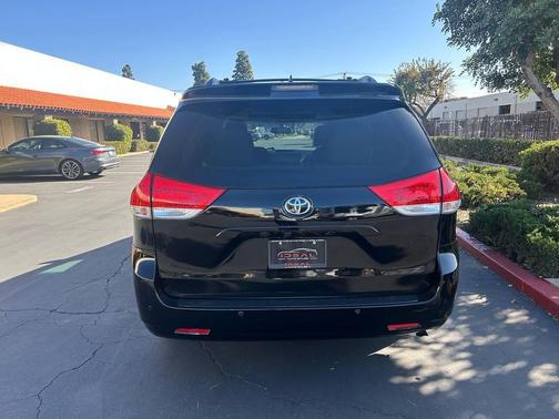 2011 Toyota Sienna XLE