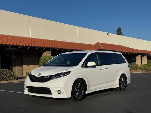 2017 Toyota Sienna SE Premium