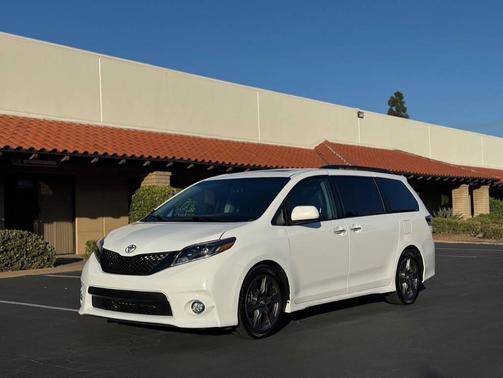 2017 Toyota Sienna SE Premium