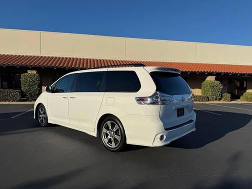 2017 Toyota Sienna SE Premium