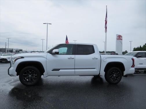 2024 Toyota Tundra Hybrid Platinum