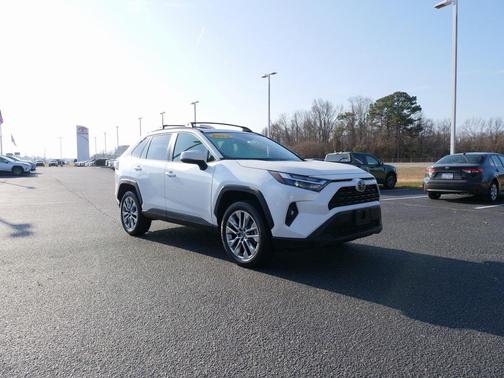 2022 Toyota RAV4 XLE Premium