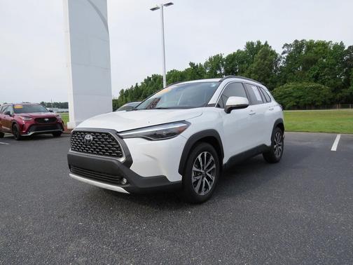 2023 Toyota Corolla Cross XLE