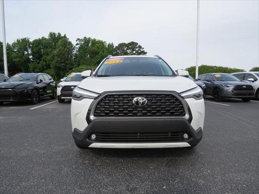 2023 Toyota Corolla Cross XLE
