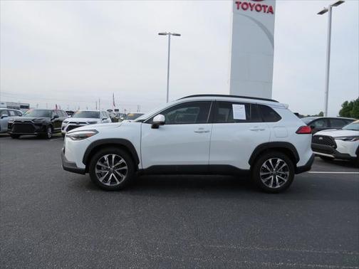 2023 Toyota Corolla Cross XLE