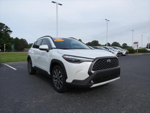 2023 Toyota Corolla Cross XLE