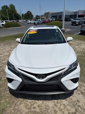 2020 Toyota Camry SE