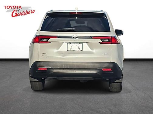 Pear 2025 Toyota Grand Highlander XLE